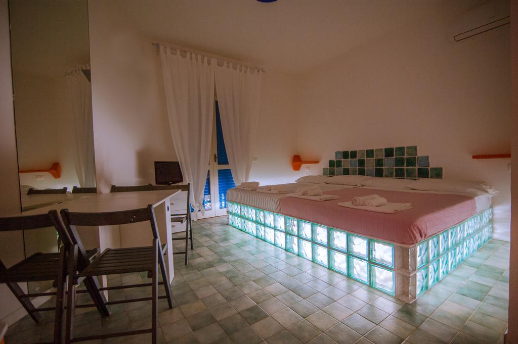 Suite House L'Isola Che Non C'E Fontane Bianche Exterior photo