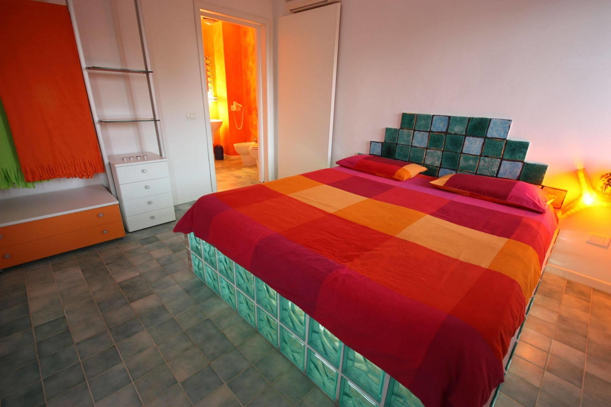 Suite House L'Isola Che Non C'E Fontane Bianche Exterior photo