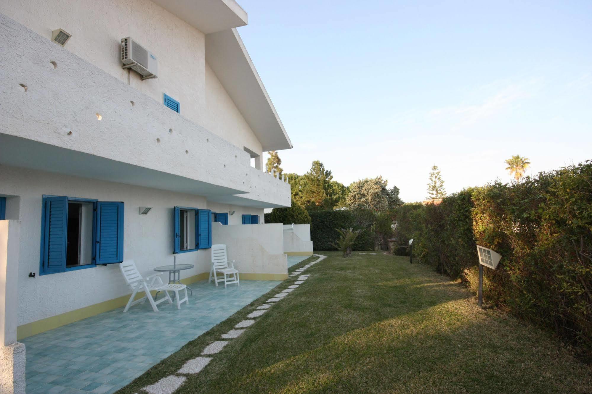 Suite House L'Isola Che Non C'E Fontane Bianche Exterior photo